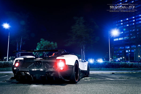 Pagani Zonda Cinque “засветилась” в Гонконге 