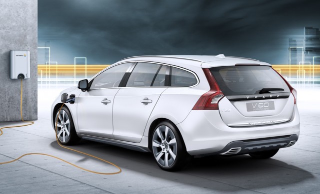 Volvo подтвердили гибрид V60