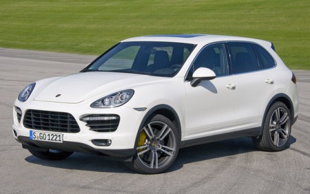 Porsche увеличит продажи Cayenne