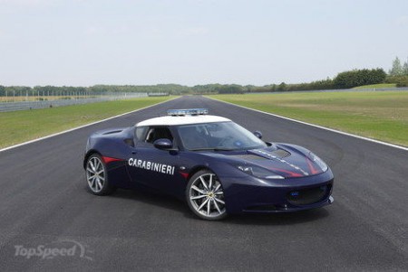 Полиция пересаживается на Lotus Evora S