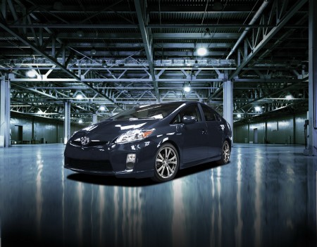 Toyota Prius в комплектации PLUS от TRD