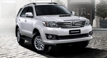 2012 Toyota Fortuner: SUV-версия HiLux