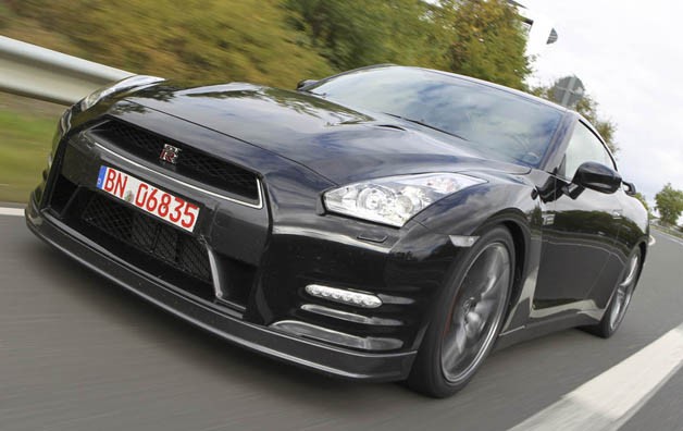 Nissan представляет 542-сильный GT-R