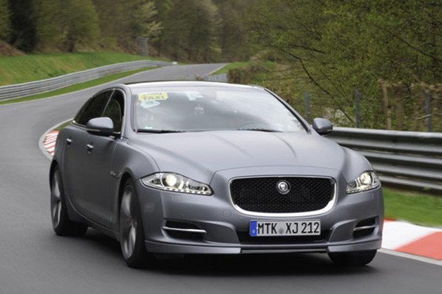 Jaguar представляет XJ Sport – официальное такси Нюрбургринга 