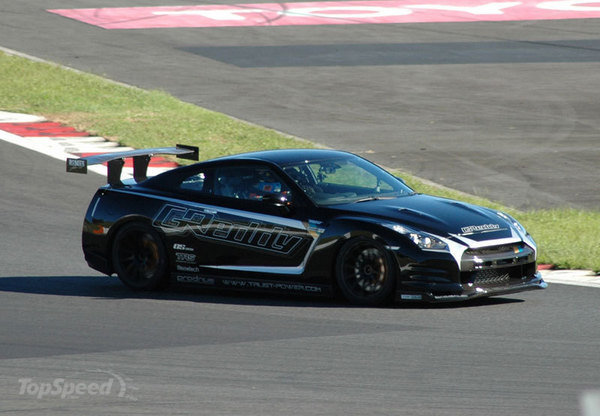 2011 Nissan GTR 35RX от GReddy