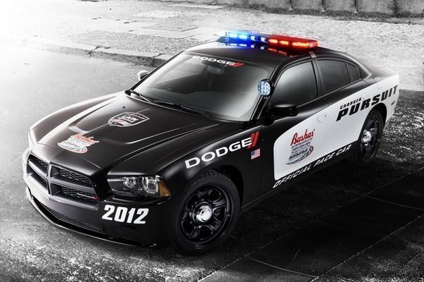 Dodge Charger становится автомобилем безопасности 