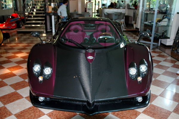 Последний из родстеров Pagani Zonda F увидел свет