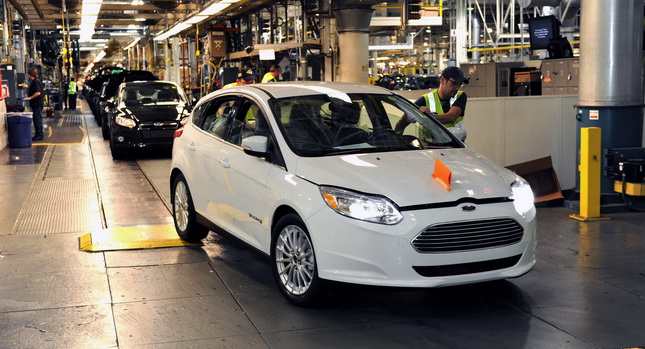 Ford начинает производство Focus Electric 2012