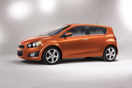 Цены и спецификации Chevrolet Sonic 2012