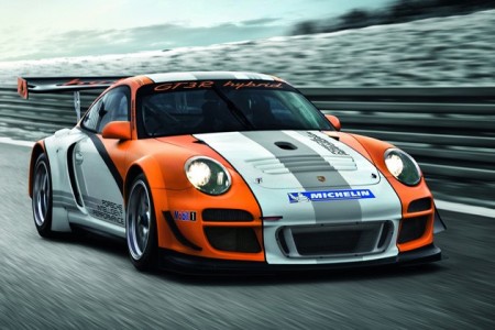 Новая версия Porsche 911 GT3 R Hybrid 2.0