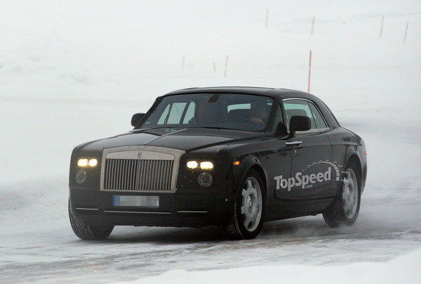 В объективы попалось новое купе от Rolls-Royce