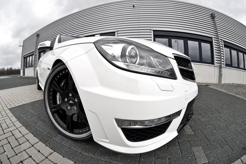 Wheelsandmore Mercedes-Benz C63 AMG Coupe 5.7 Edition