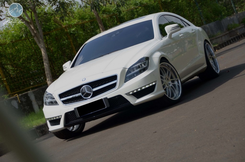 Mercedes-Benz CLS 63 AMG & Modulare H3