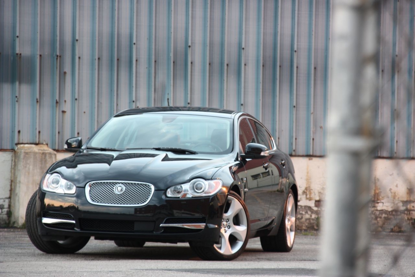 Авто обои Jaguar 2009 Jaguar XF Supercharged