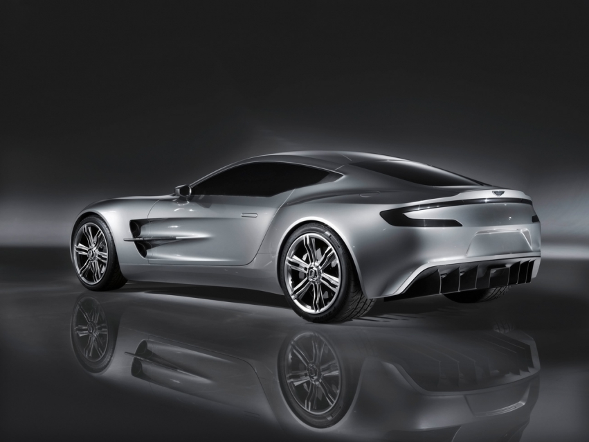 Авто обои Aston Martin  Aston Martin One-77 Leakage