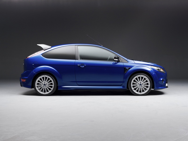 Авто обои Ford Focus RS in Blue 2009