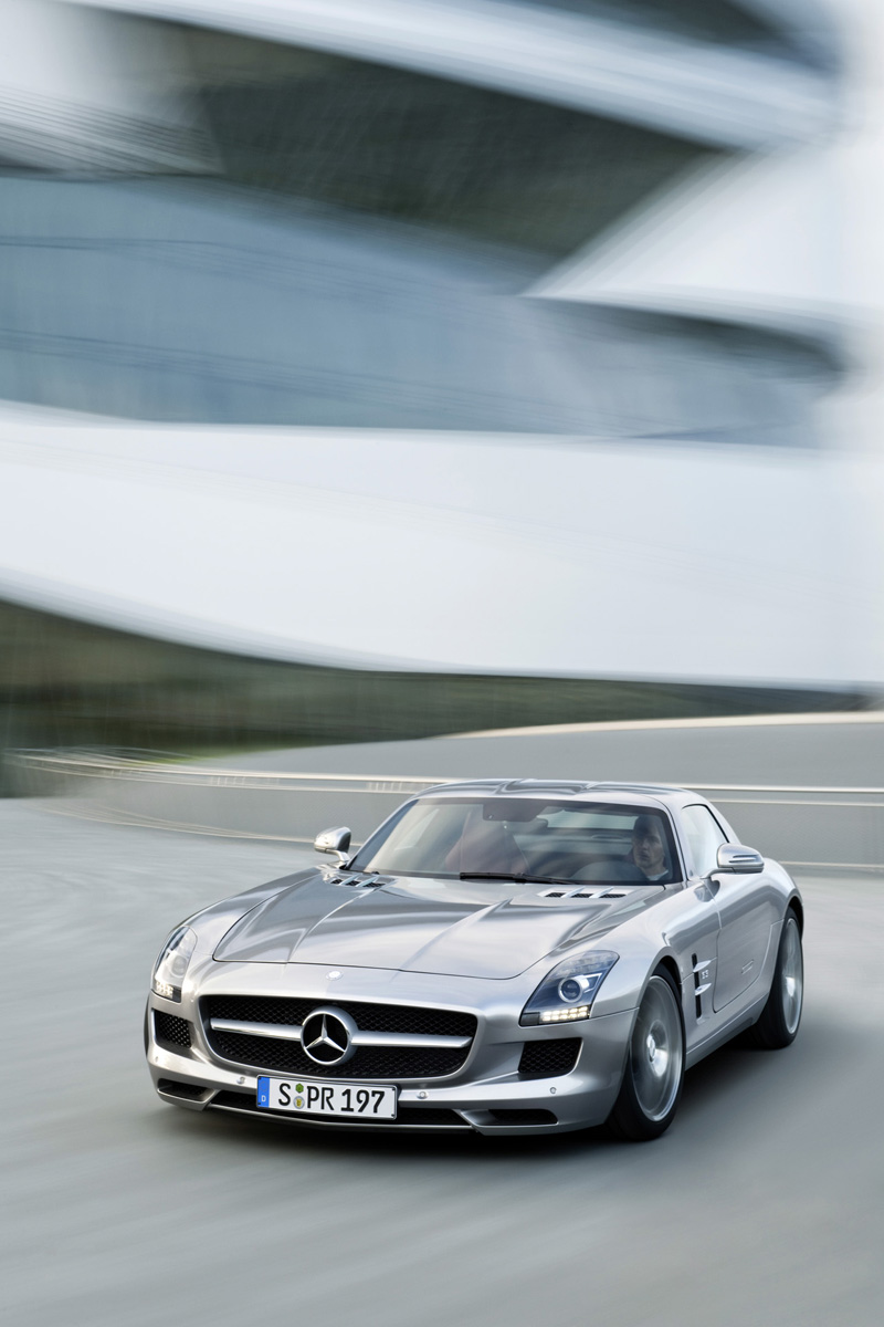 Авто обои Mercedes-Benz SLS AMG 2010