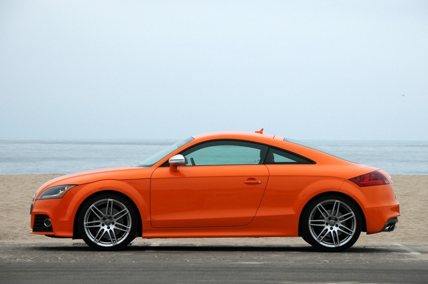 Авто обои Audi TTS in orange