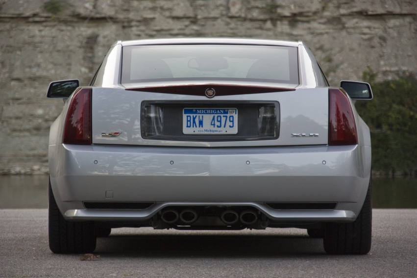 Авто обои Cadillac Cadillac XLR-V 2009