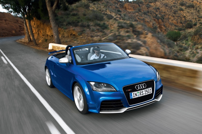 Авто обои Audi TT RS 2010