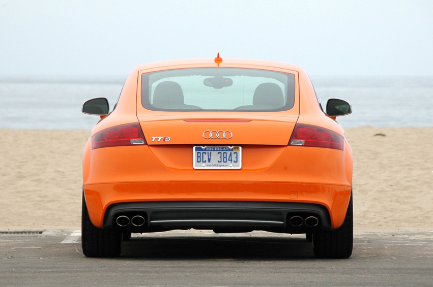 Авто обои Audi TTS in orange