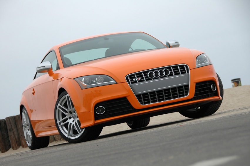 Авто обои Audi TTS in orange