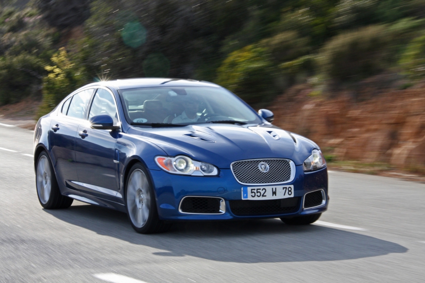 Авто обои Jaguar XFR 2010