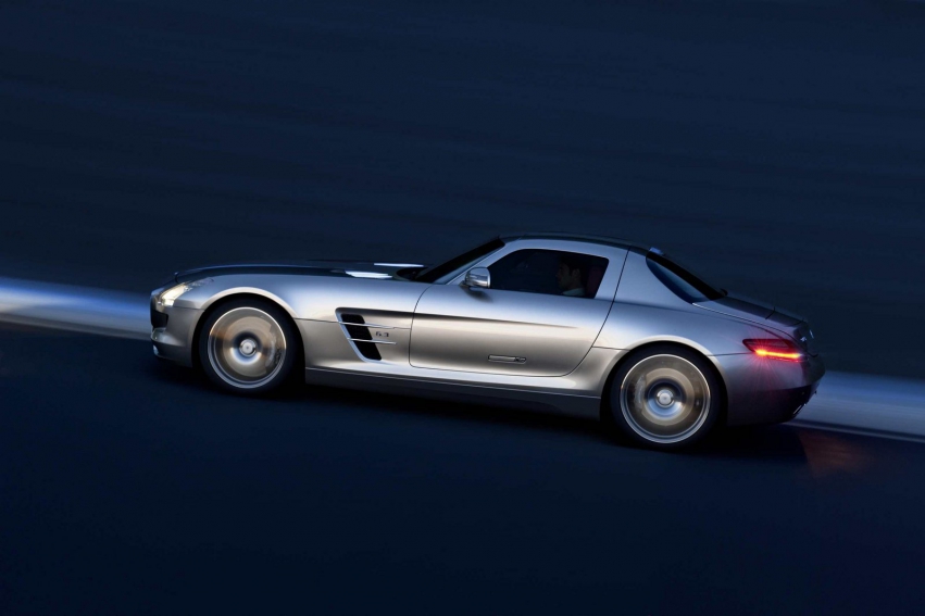 Авто обои Mercedes-Benz SLS AMG 2010