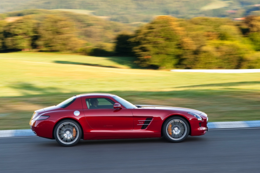 Авто обои Mercedes-Benz SLS AMG 2010