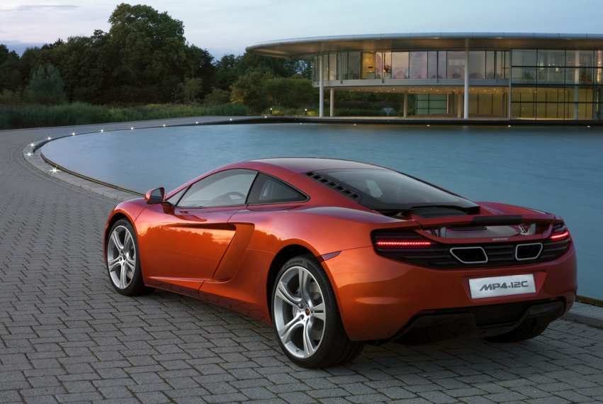 Авто обои McLaren MP4-12C