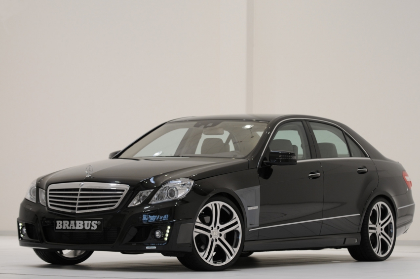 Авто обои Mercedes-Benz E Class 2009 - BRABUS 