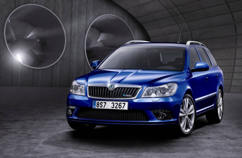 Авто обои Skoda Octavia RS 2010