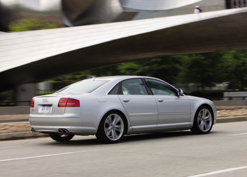 Авто обои Audi Audi S8 (2008)