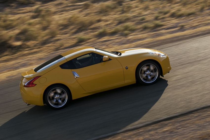 Авто обои Nissan Nissan 370Z 2010