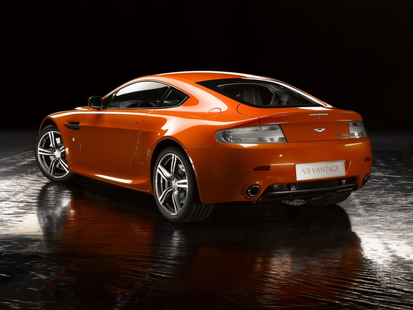 Авто обои Aston Martin Aston Martin V8 Vantage N400 (2008)