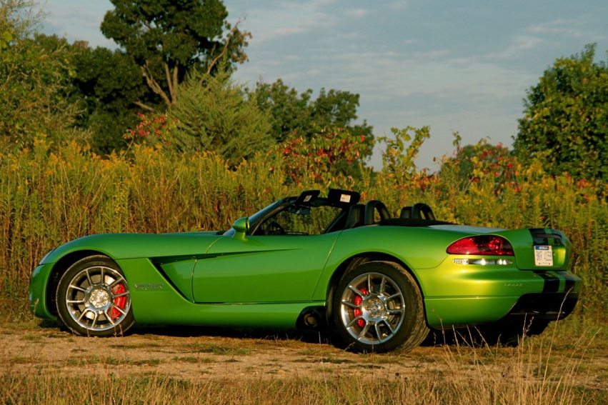 Авто обои Dodge Dodge Viper SRT-10 2008