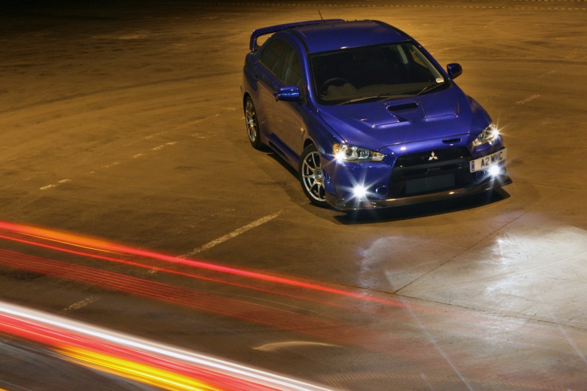 Авто обои Mitsubishi Lancer EVO X FQ-400