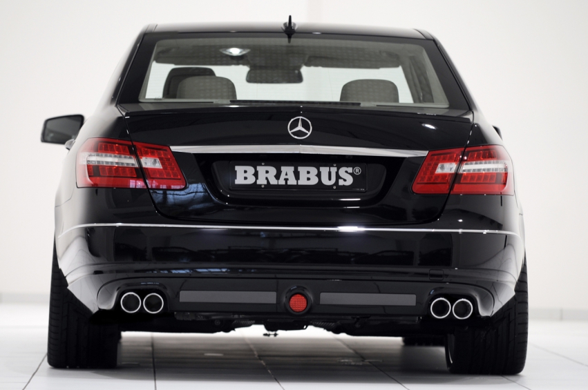 Авто обои Mercedes-Benz E Class 2009 - BRABUS 