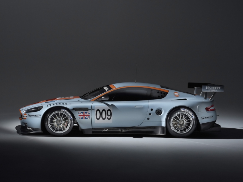 Авто обои Aston Martin 2008 Aston Martin DBR9 Gulf Oil Livery