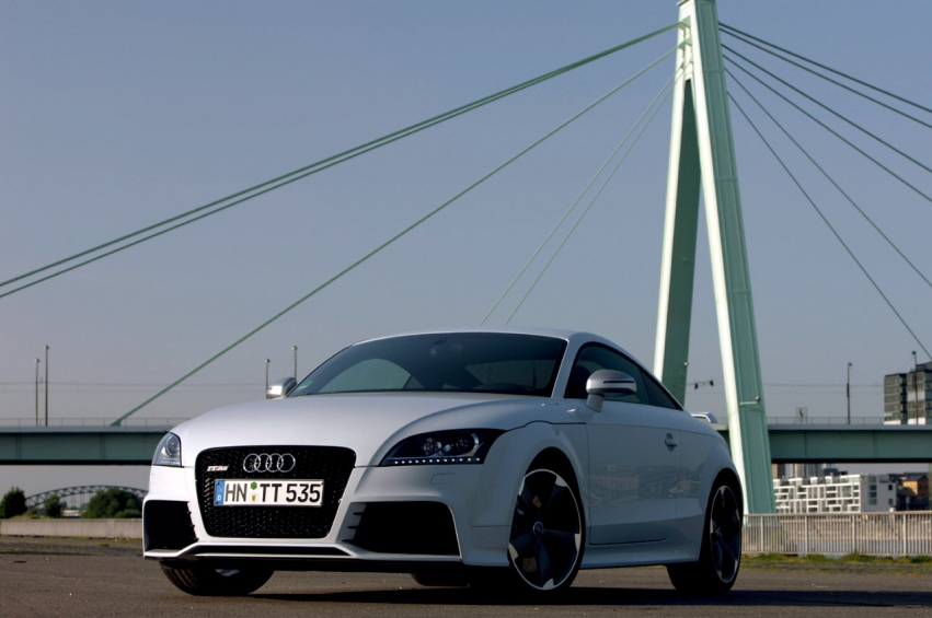 Авто обои Audi TT RS 2010