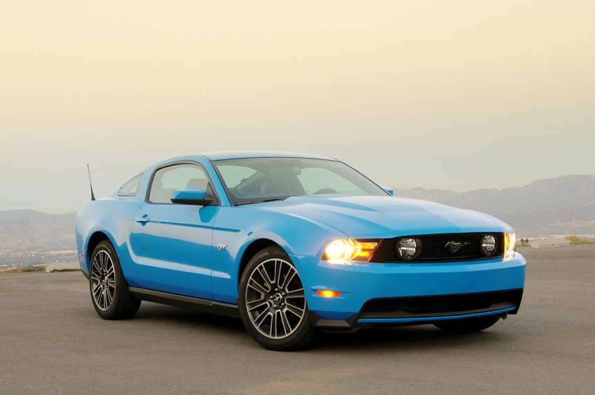 Авто обои Ford Ford Mustang GT 2010