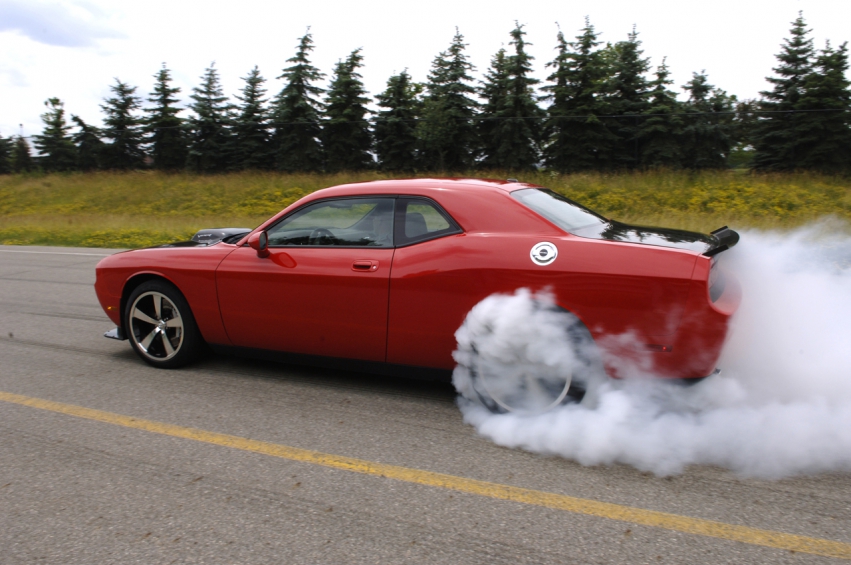 Авто обои Dodge Dodge Challenger SRT10 Concept