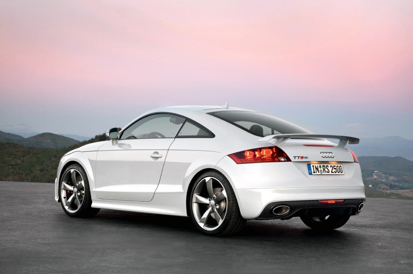 Авто обои Audi TT RS 2010