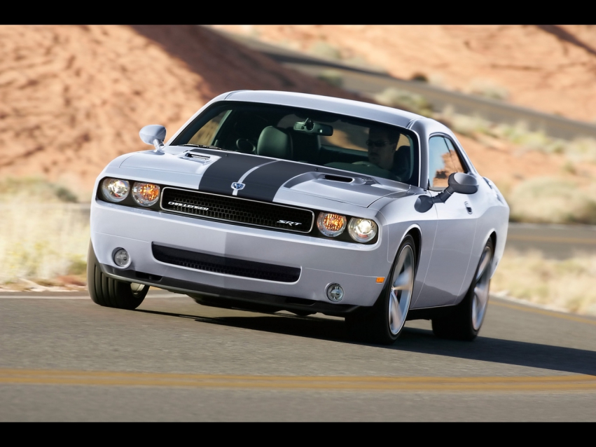 Авто обои Dodge 2009 Dodge Challenger SRT8