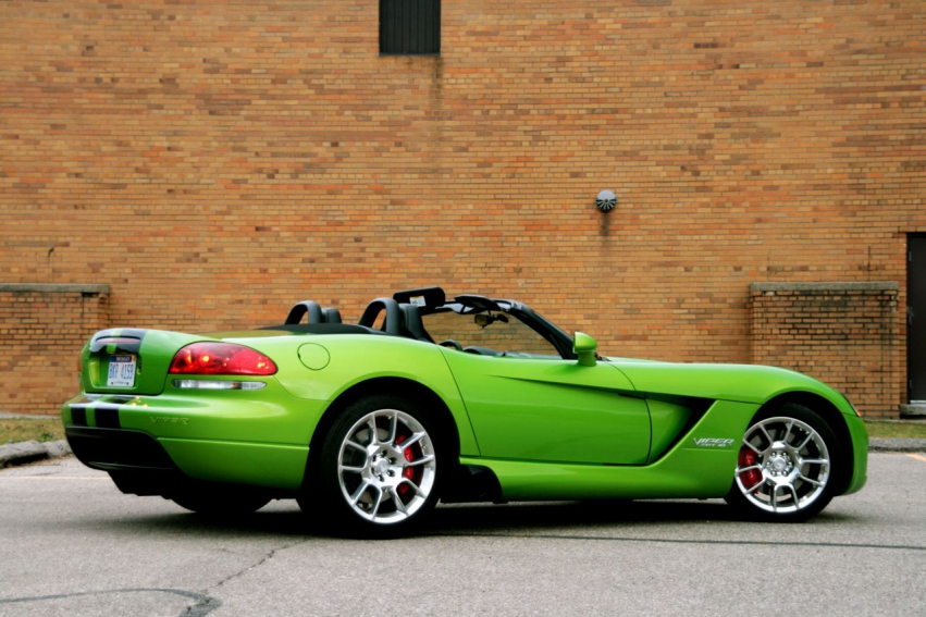 Авто обои Dodge Dodge Viper SRT-10 2008