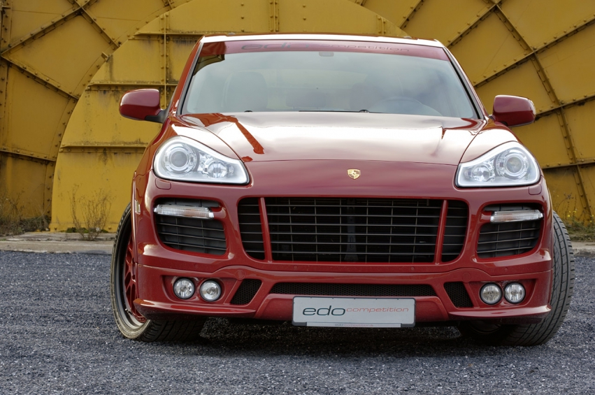 Авто обои Porsche Edo Competition Porsche Cayenne GTS