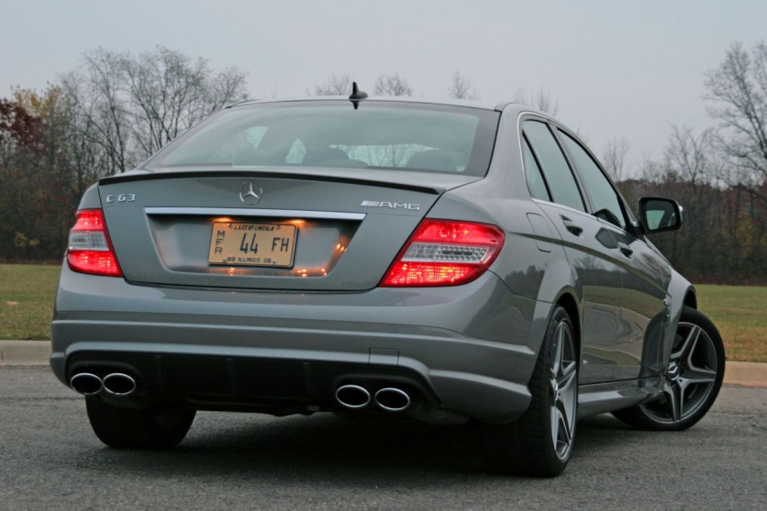 Авто обои Mercedes-Benz Mercedes Benz C63 AMG 2009