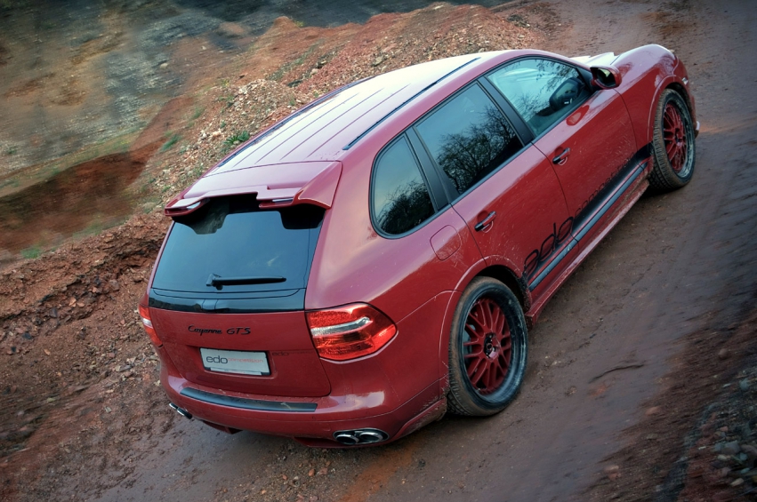 Авто обои Porsche Edo Competition Porsche Cayenne GTS