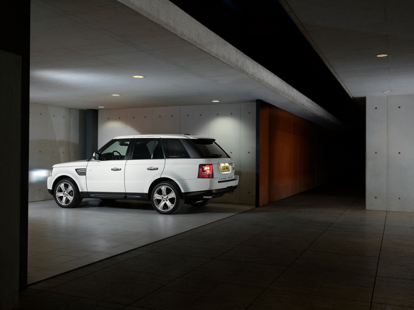 Авто обои Land Rover Range Rover Sport 2010