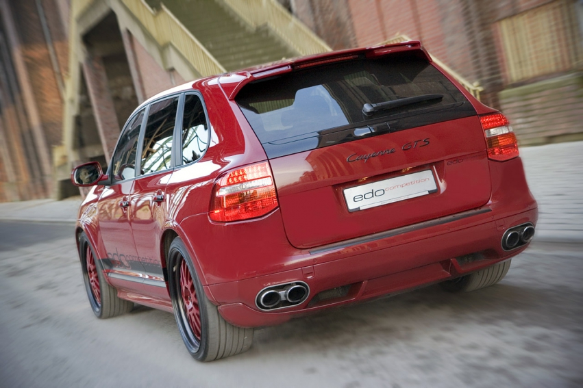 Авто обои Porsche Edo Competition Porsche Cayenne GTS